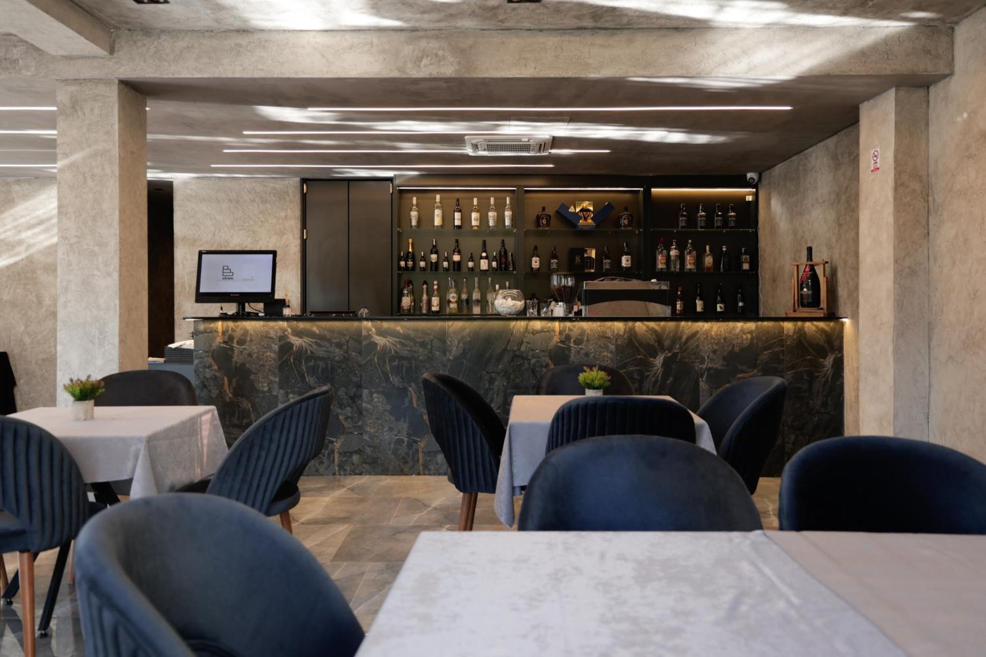 Vetus Hotel 普里什蒂纳 外观 照片